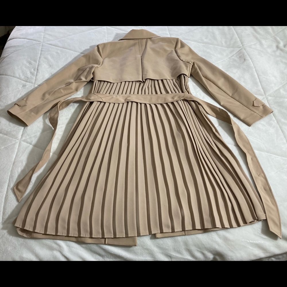 Express Belted Pleated Back Trench Coat